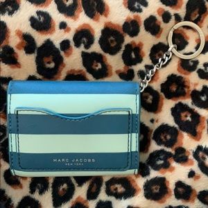 marc jacobs wristlet
